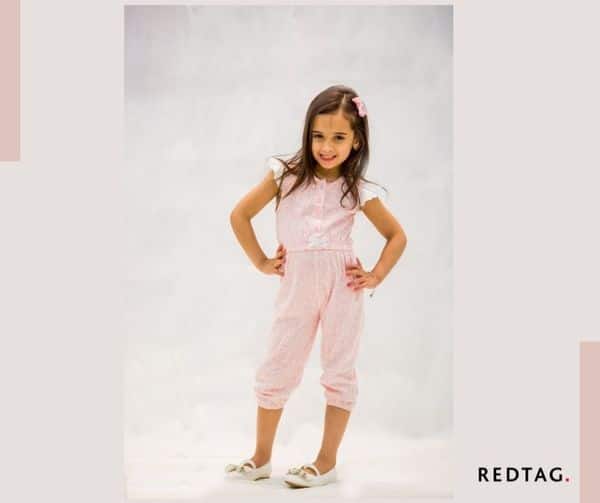 اللون الوردي العام هو اساس في خزانة ملابس بناتكم