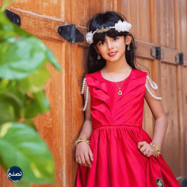أجمل ملابس العيد الوطني العماني للبنات